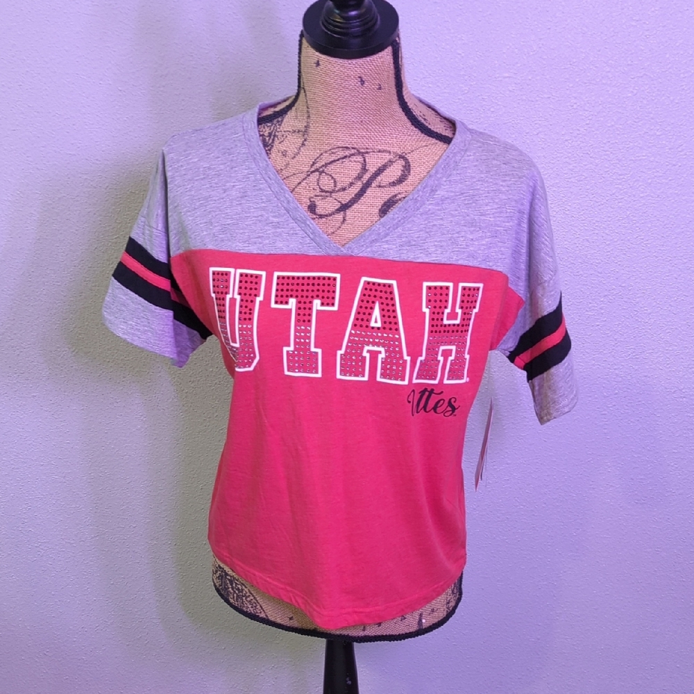 Utah Utes V-Neck T-Shirt